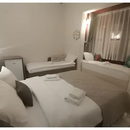 酒店 Perla Rossa 阿拉恰特